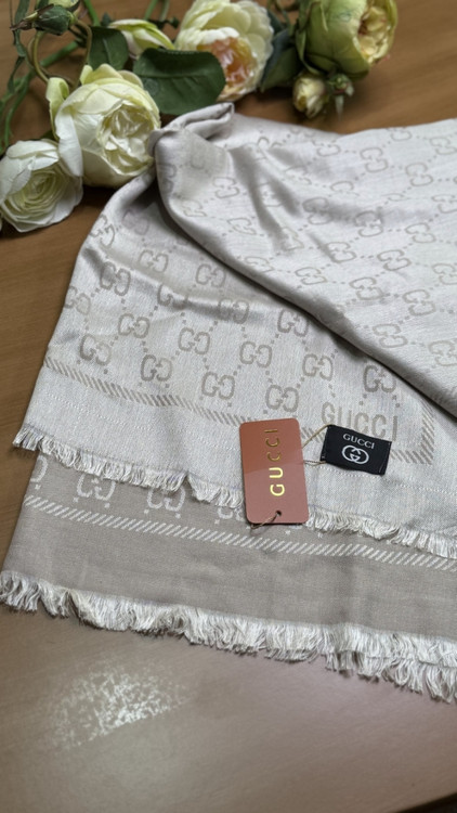 شال نخی گوچی دور ریش خوش رنگ و جذاب