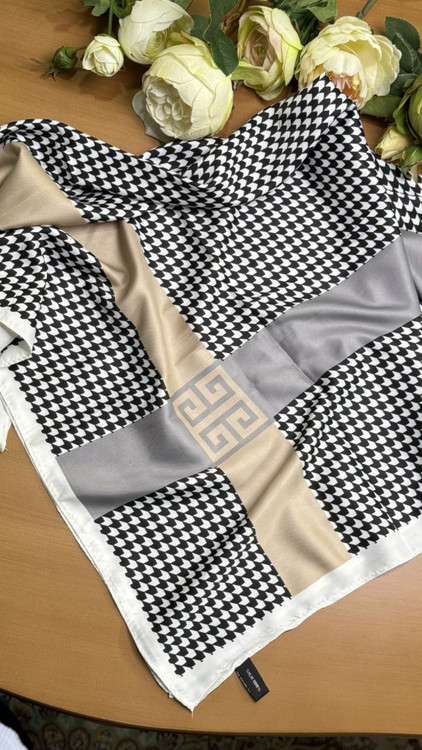 روسری جذاب خوش استایل سایز 90 پیچازی دور سفید مینی اسکارف