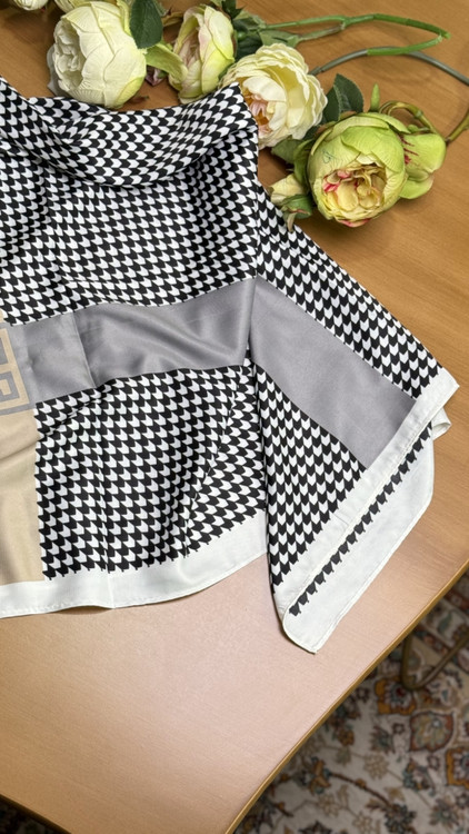 روسری جذاب خوش استایل سایز 90 پیچازی دور سفید مینی اسکارف