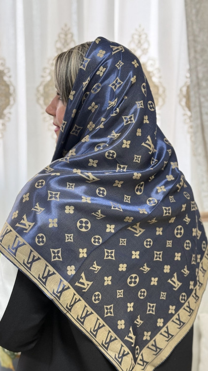 روسری جذاب مجلسی طرح LV (ال وی) سایز 130