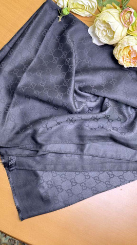 شال نخی گوچی زنانه و دخترانه با کیفیت برای مجال و دورهمی ها