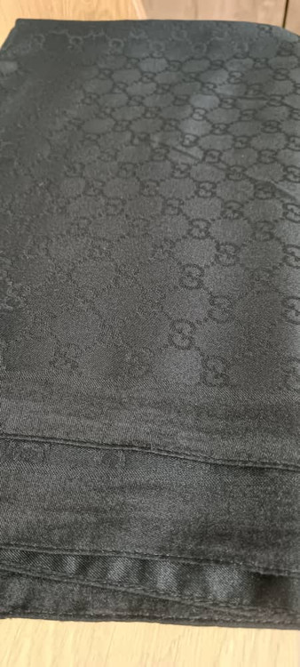 شال نخی گوچی زنانه و دخترانه با کیفیت برای مجال و دورهمی ها