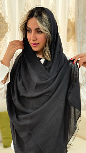 شال مشکی دور گیپور