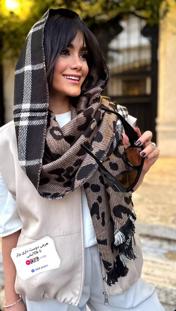 شال موهر دورو وارداتی طرح پلنی و زبرا با بافت گرم و طرح مدرن مناسب استایل زمستانی.